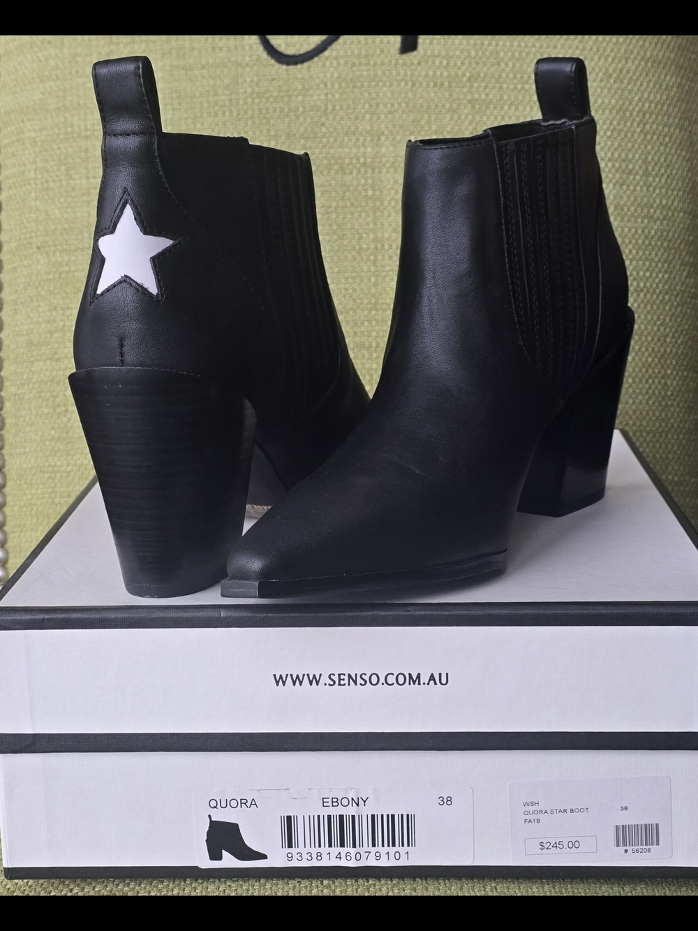 SENSO Black Leather Ankle Boots with White Star Accent